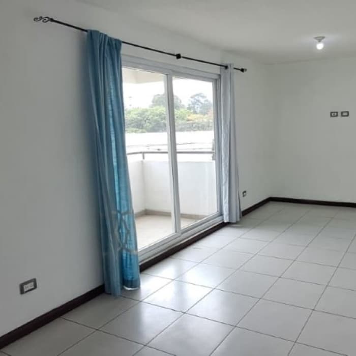 Apartamento en Alquiler Vistas de Las Charcas Zona 11 - foto 2