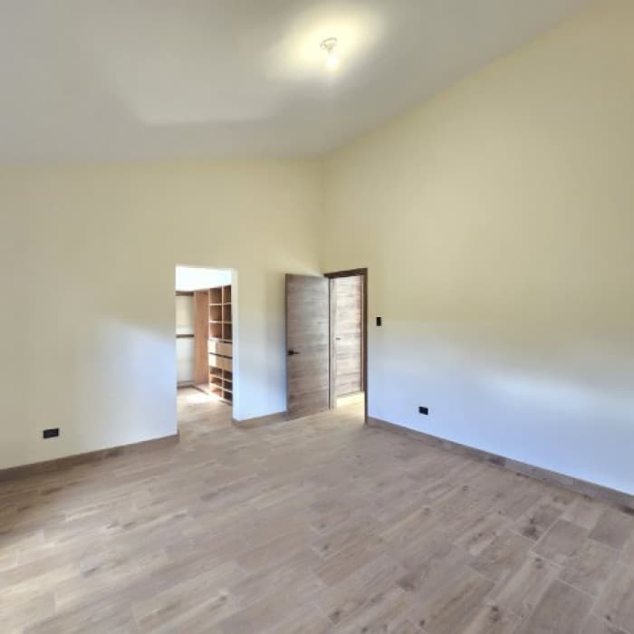 Casa Nueva en Renta Sector B1 San Cristóbal Z. 8 Mixco - foto 22