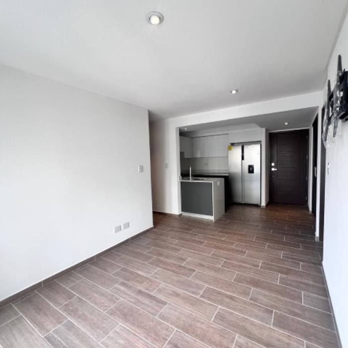 Apartamento Semi-Amueblado en Renta Parque Mateo Zona 7 - foto 2