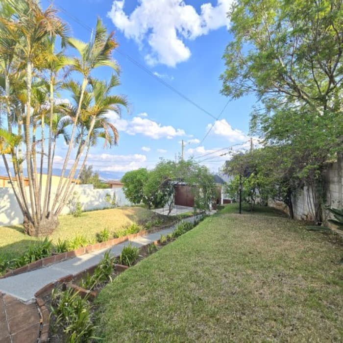 Casa en Venta Balcones de San Cristóbal, Guatemala - foto 3