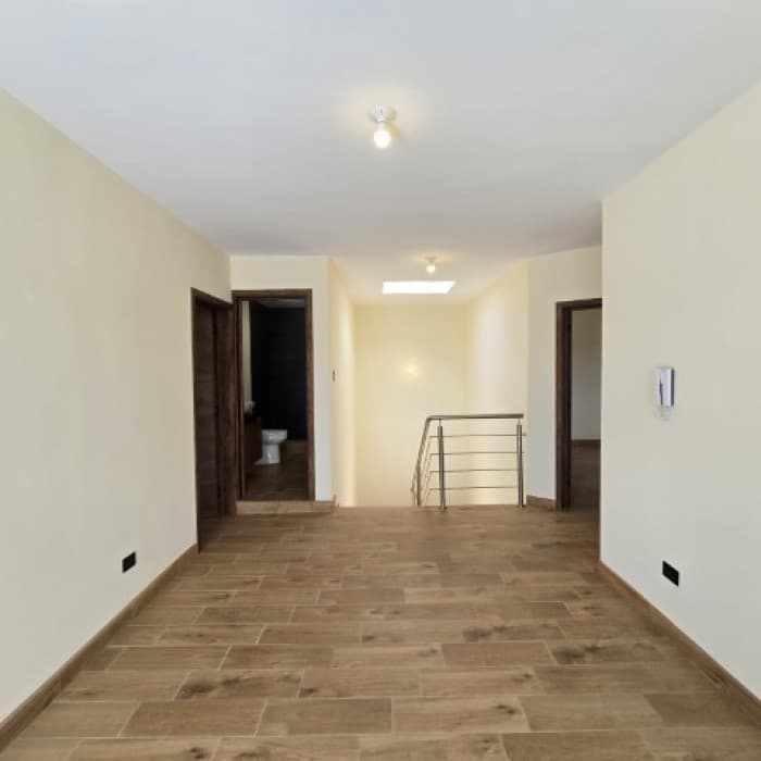 Casa Nueva en Renta Sector B1 San Cristóbal Z. 8 Mixco - foto 19