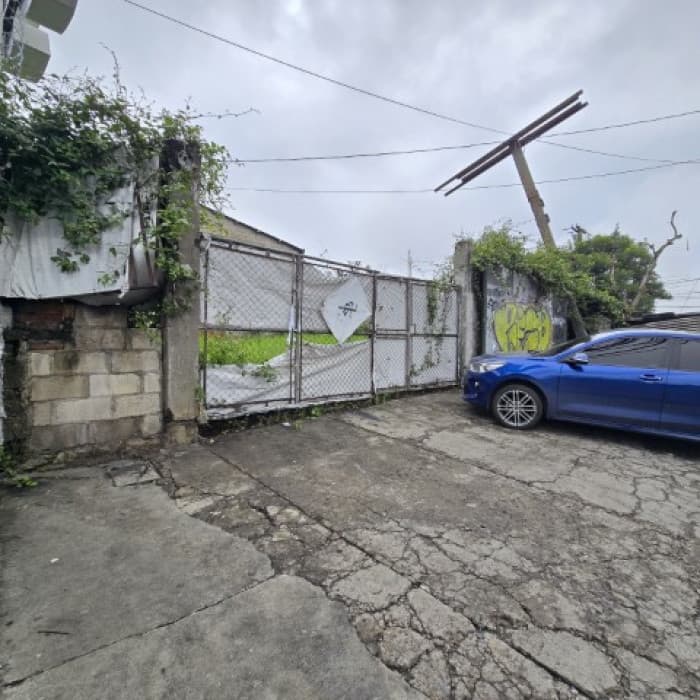 Terreno Comercial en Venta Calzada San Juan Zona 7 - foto 2