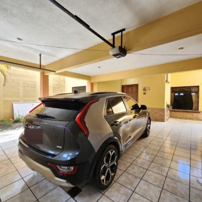 Casa en Venta Pinares de San Cristóbal, Guatemala - foto 4