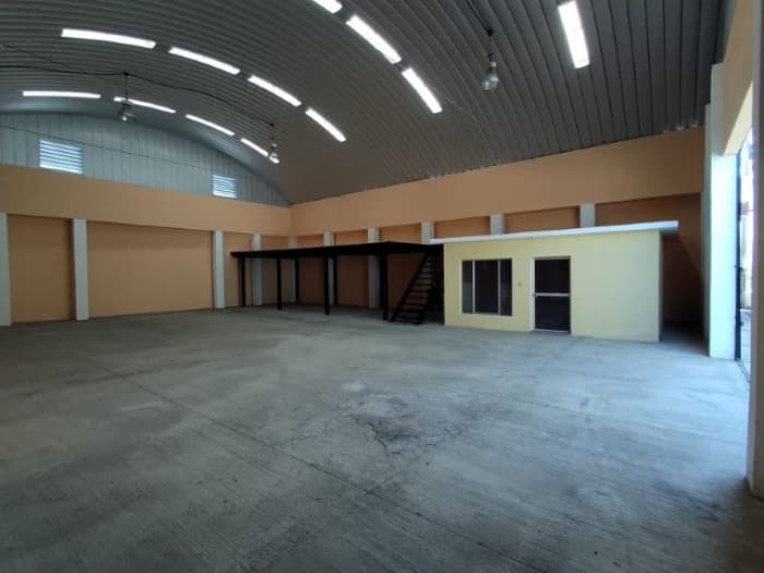 Bodega en Renta Zacapa a 600 mts Carretera al Atlántico - foto 3