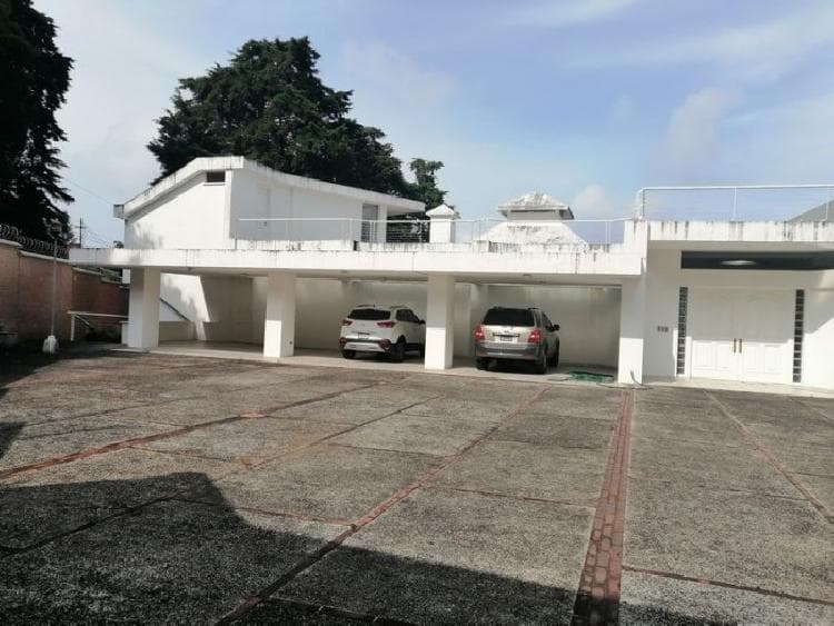 Mansión en Renta o Venta en Santa Catarina Pinula - foto 2
