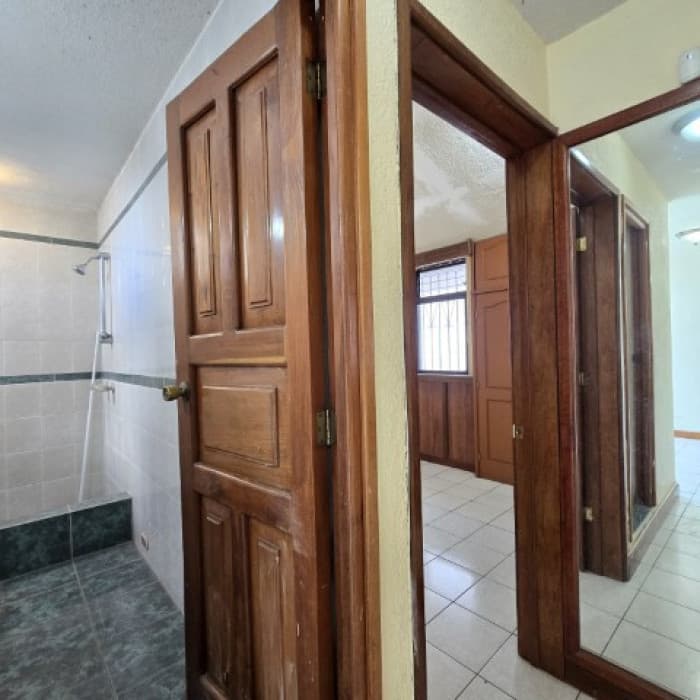 Casa en Venta Lomas de San Jacinto Zona 10 de Mixco - foto 22