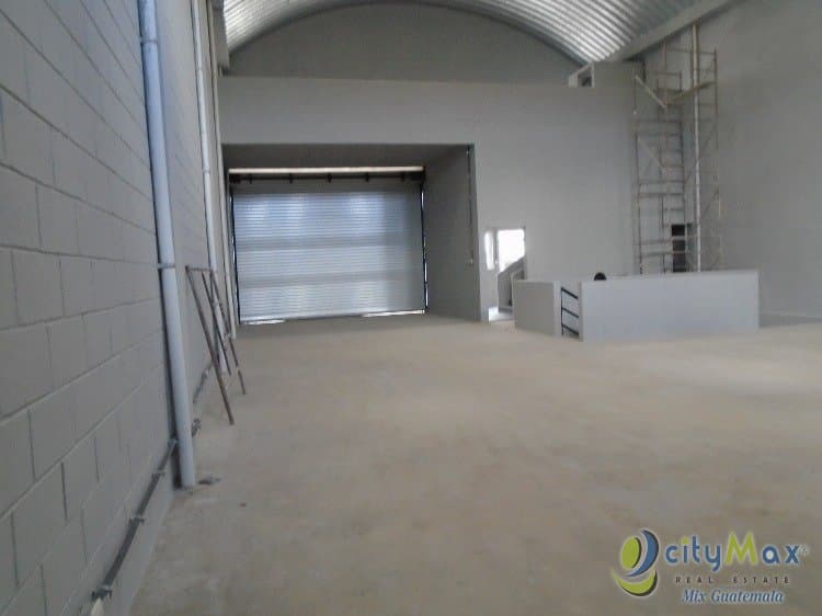 Ofibodega en Venta al final de Calzada Roosevelt - foto 3