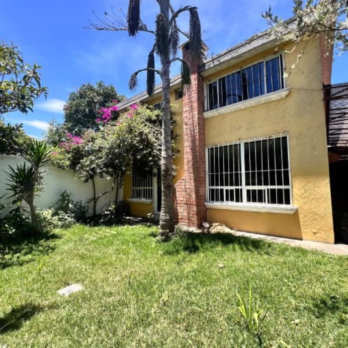 Casa en venta en Jardines de San Lucas Sacatepéquez - foto 5
