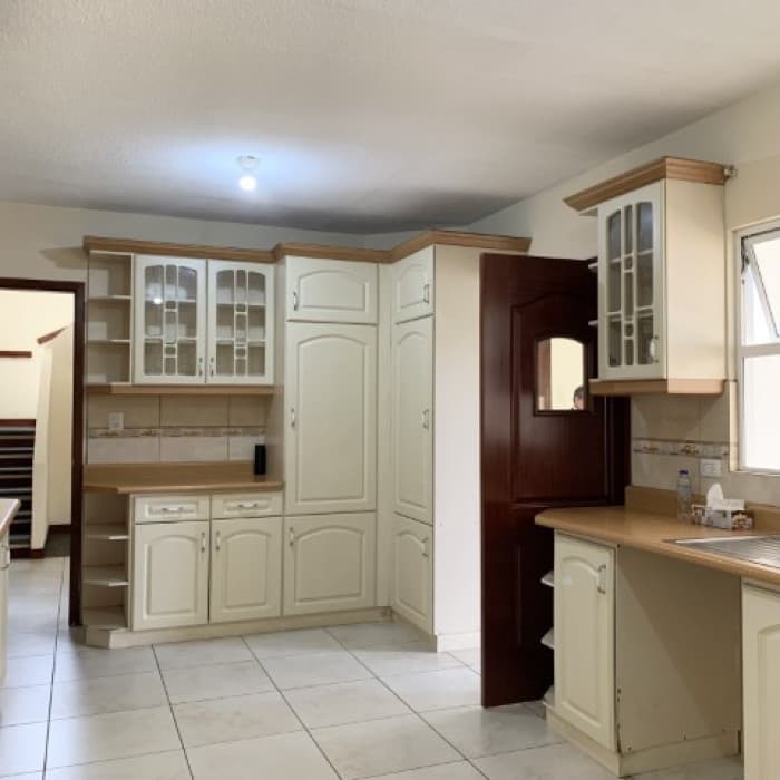 Casa en Venta Bosques de San Nicolas Zona 4 Mixco - foto 8