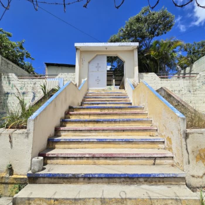 Ofi-Bodega en Venta San Cristóbal Zona 8 de Mixco - foto 4