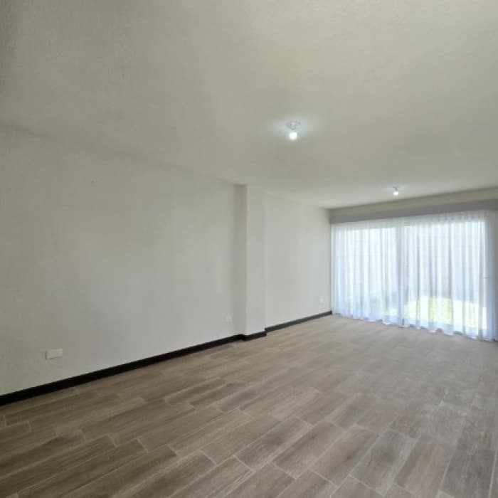 Casa en Renta Condado Florenza en San José Pinula - foto 4