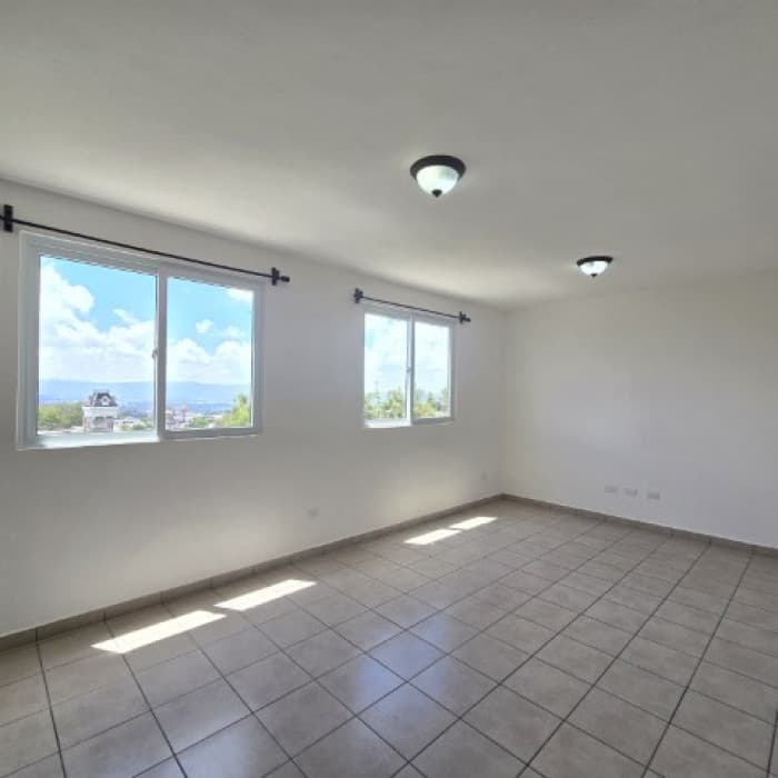 Apartamento en Renta San Cristóbal Zona 8 Mixco - foto 3