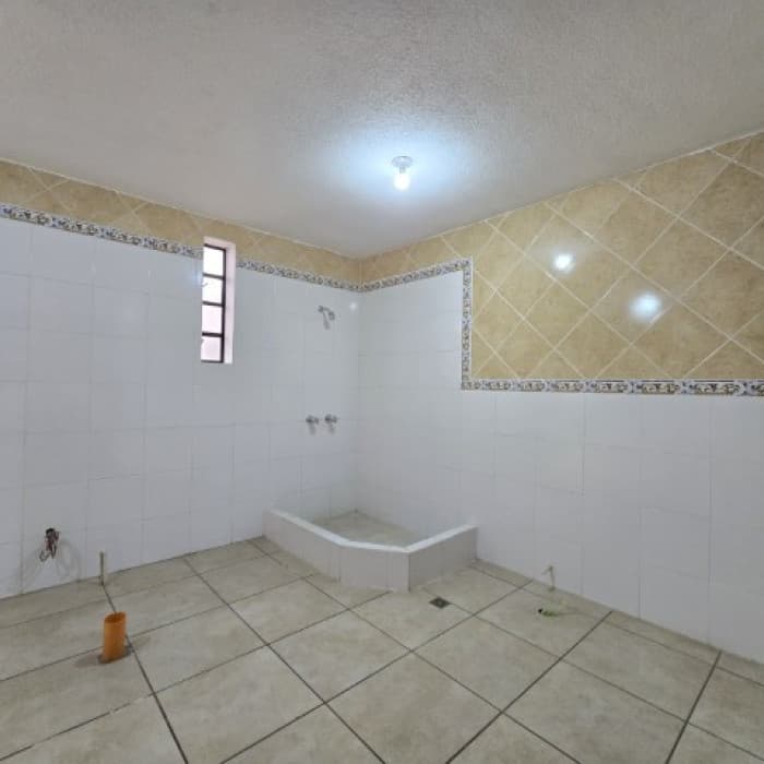 Casa grade en Venta Las Hojarascas Zona 1 de Mixco - foto 29