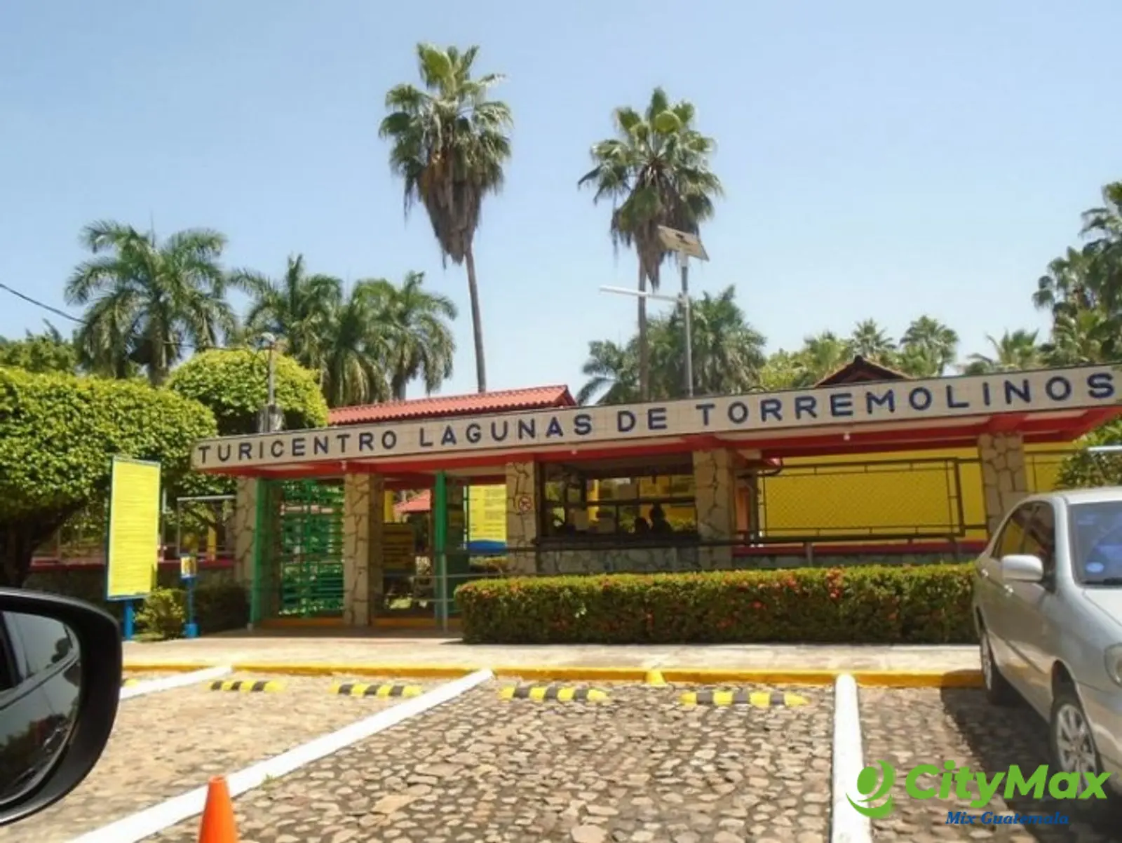 Terreno vacacional en venta Lagunas de Torremolinos II - foto 1
