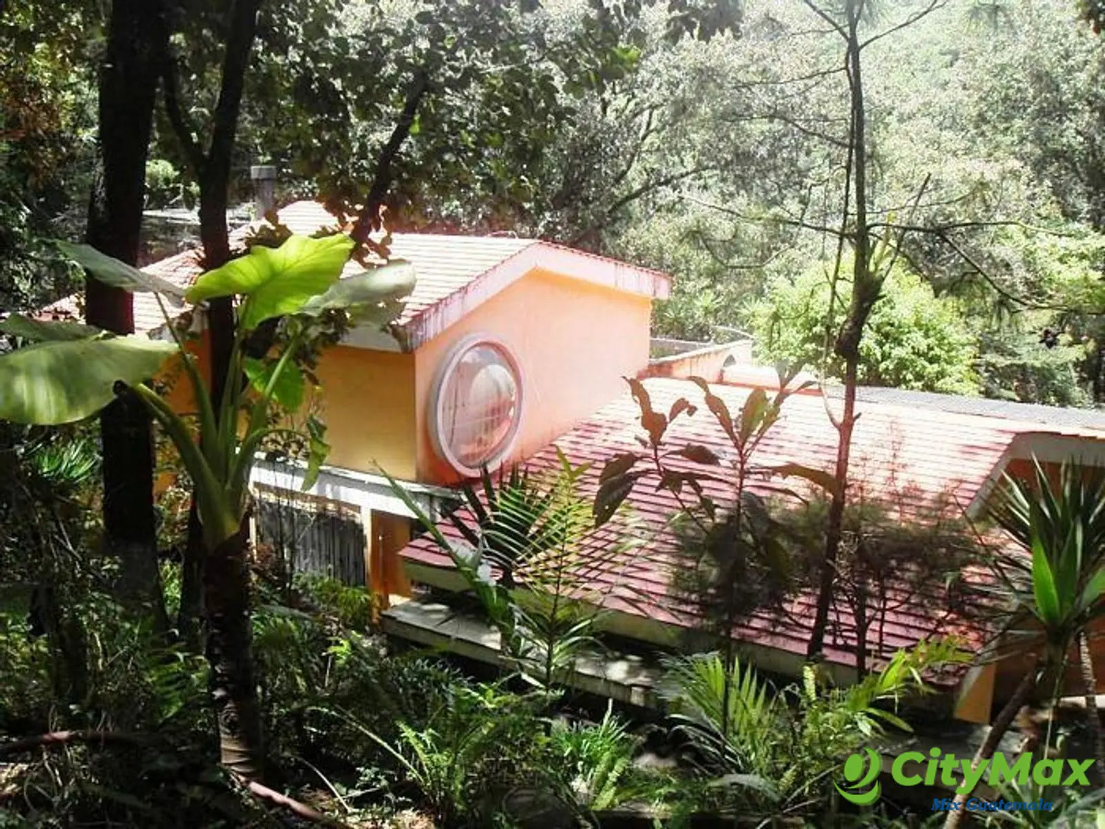 HERMOSA CASA EN EL ENCINAL ZONA 7  MIXCO  - foto 1