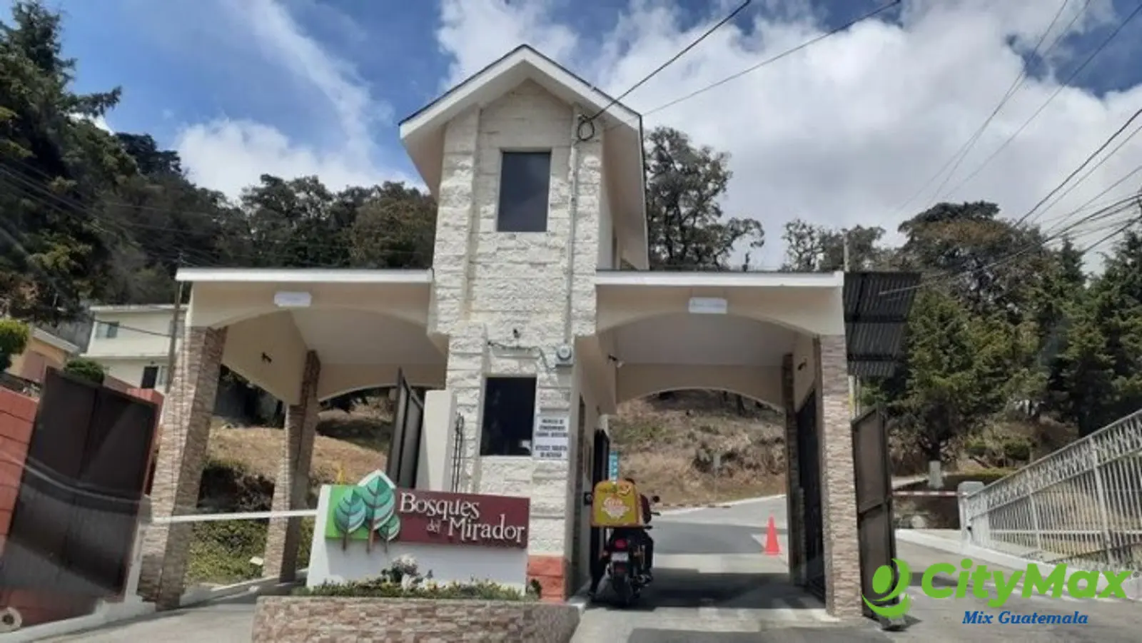 Terreno en Venta Bosque del Mirador, KM 19 San Juan - foto 1
