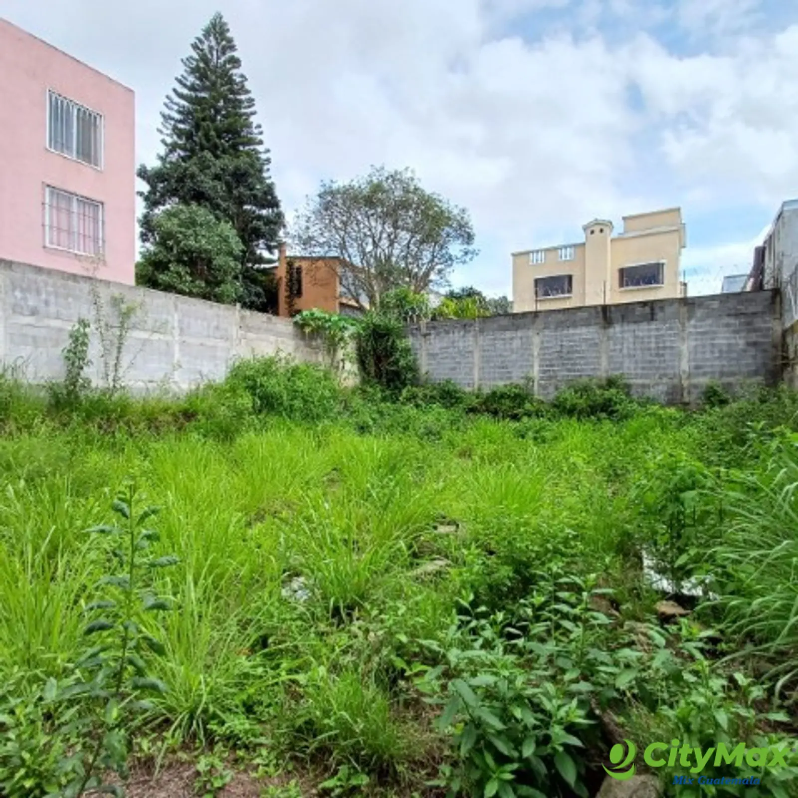 Terreno en Renta San Cristóbal, construcción iniciada - foto 1