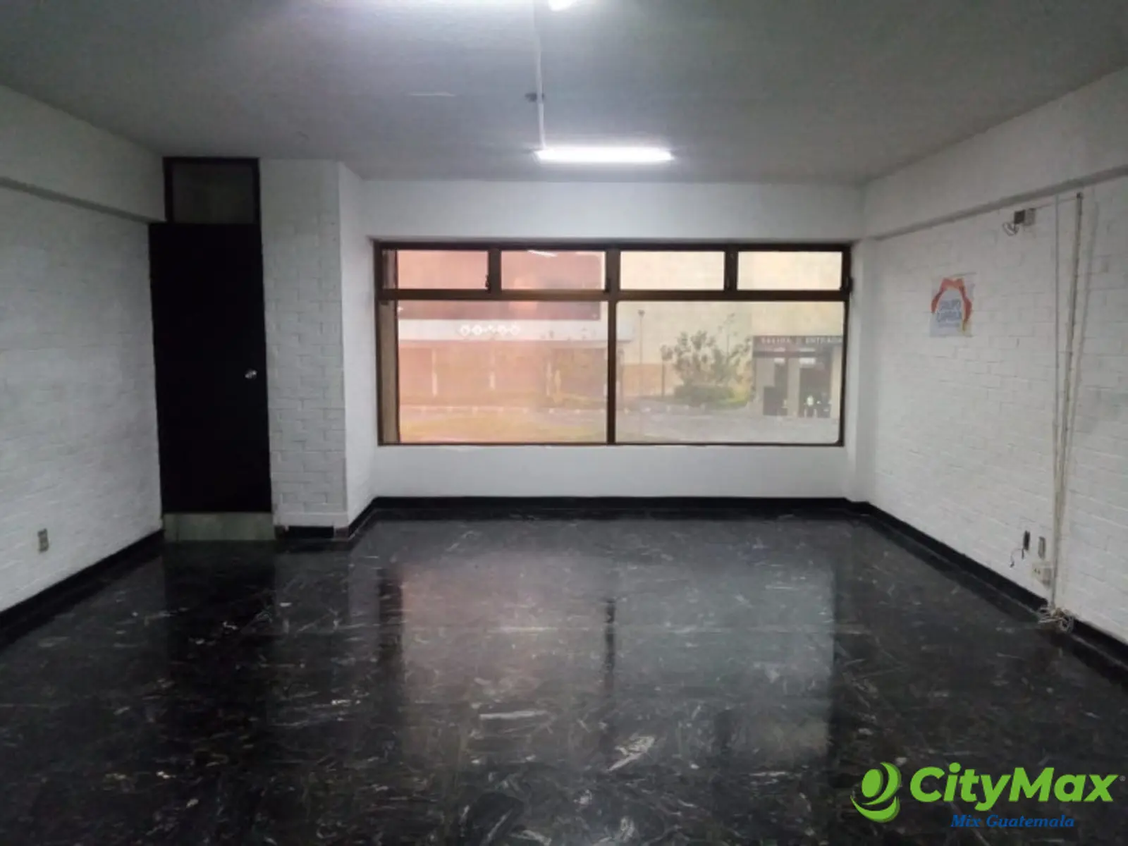 Oficina en Renta Zona 10 Edificio Rodriguez - foto 1