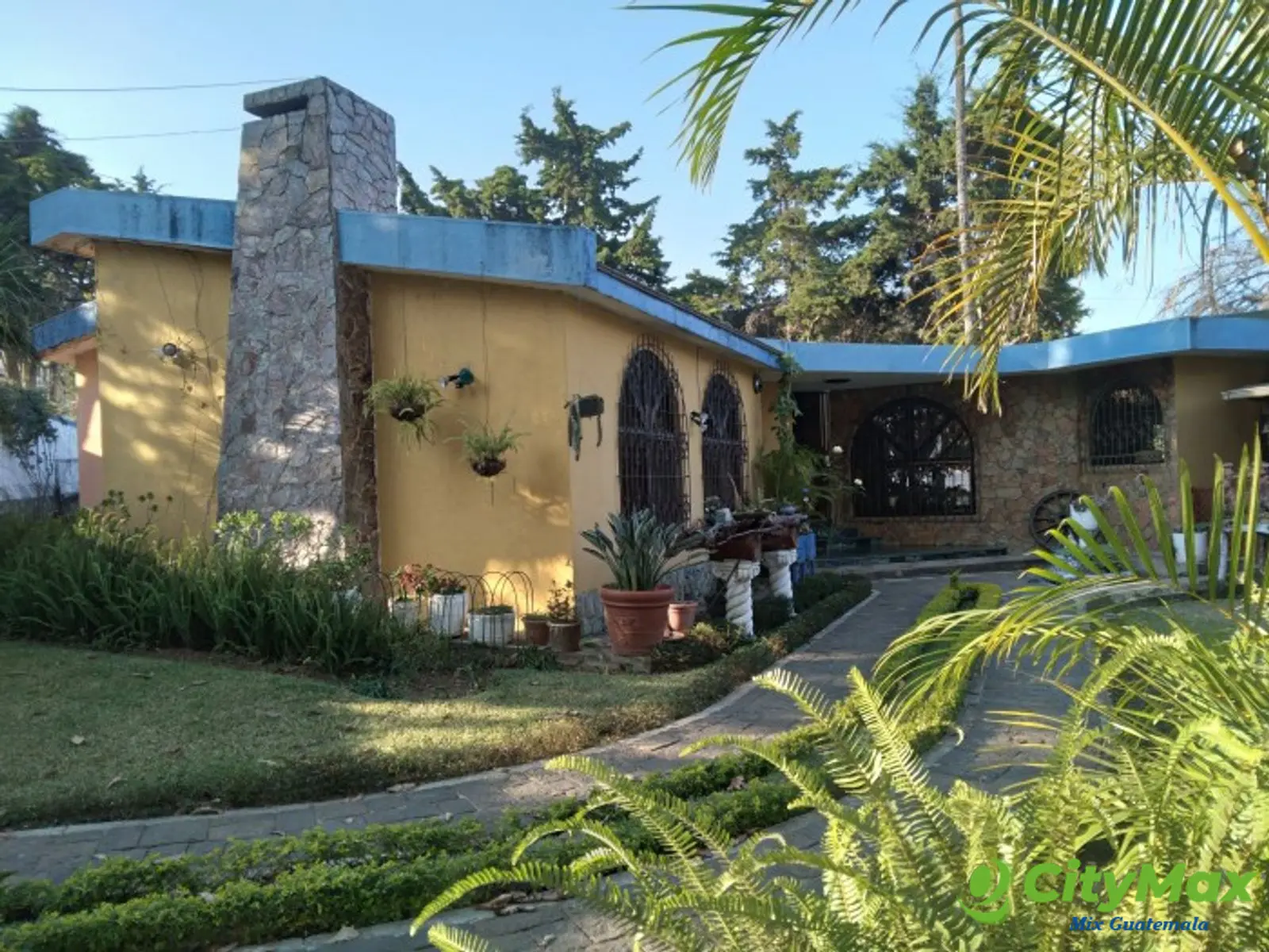 Hermosa y amplia casa de un nivel en San Cristóbal - foto 1