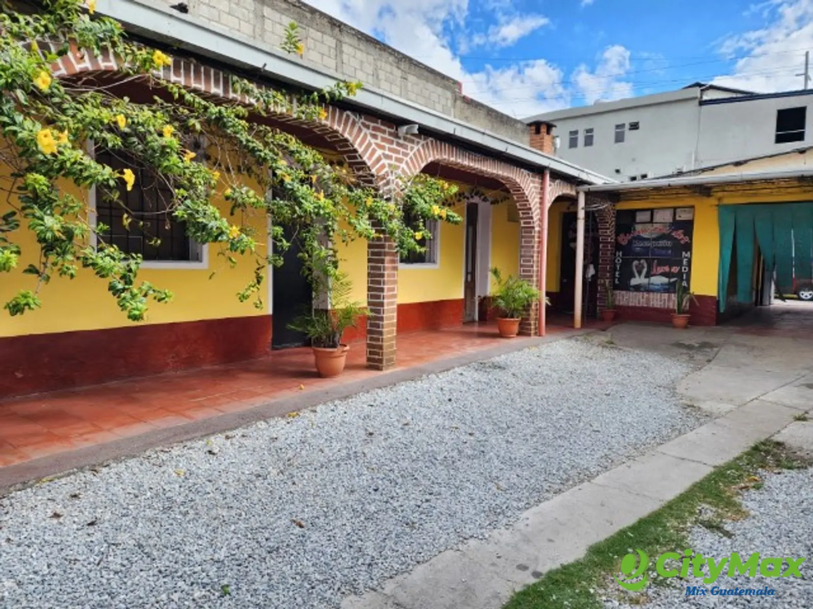 Casa en Venta Zona 11 para Uso Comercial - foto 1