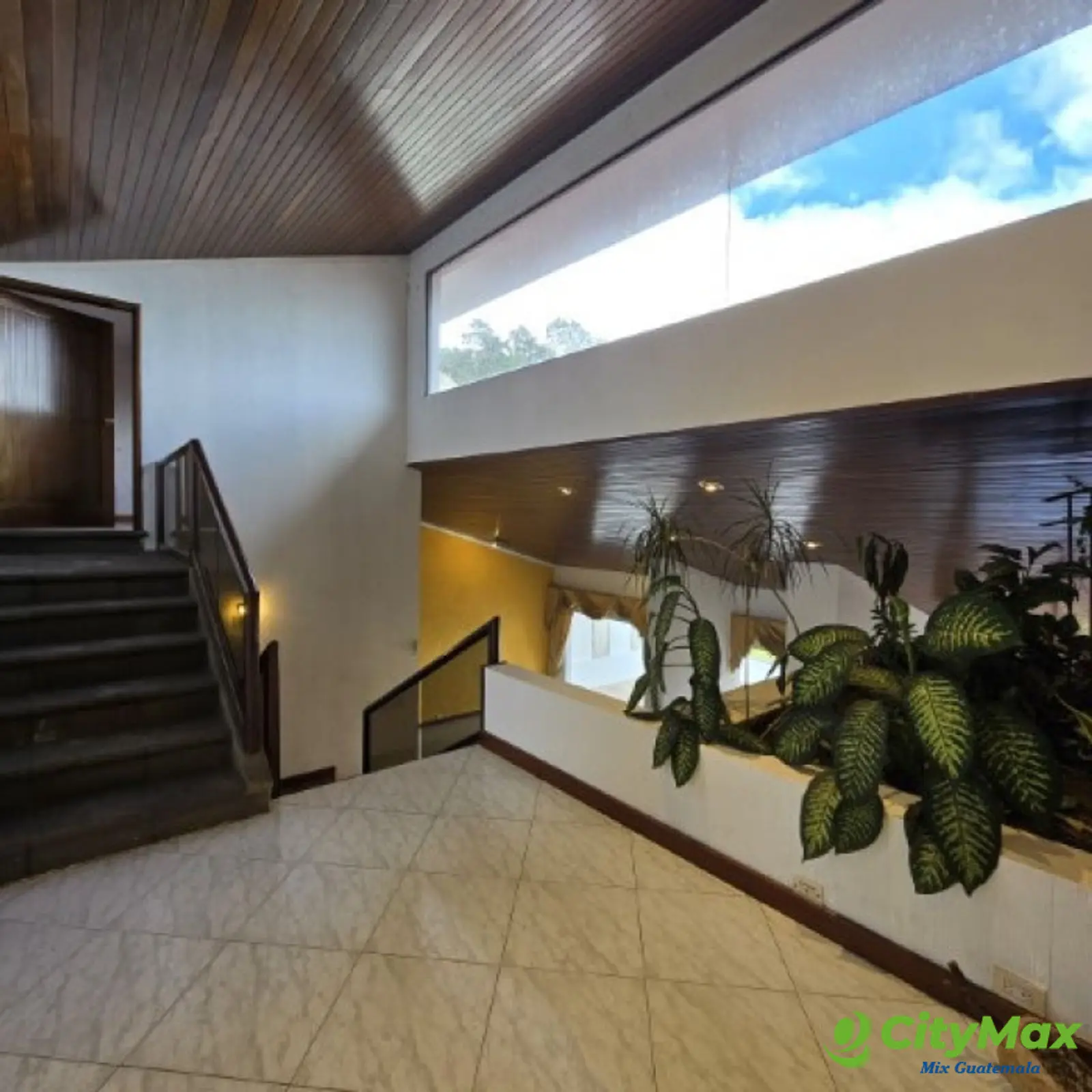Casa en Venta en Montebello, Carretera a El Salvador - foto 2