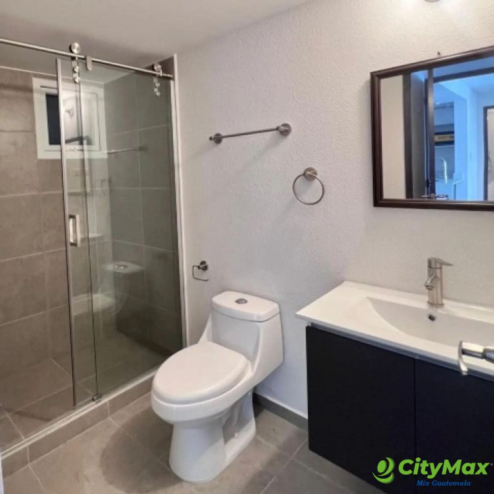 Apartamento Semi-Amueblado en Renta Parque Mateo Zona 7 - foto 9