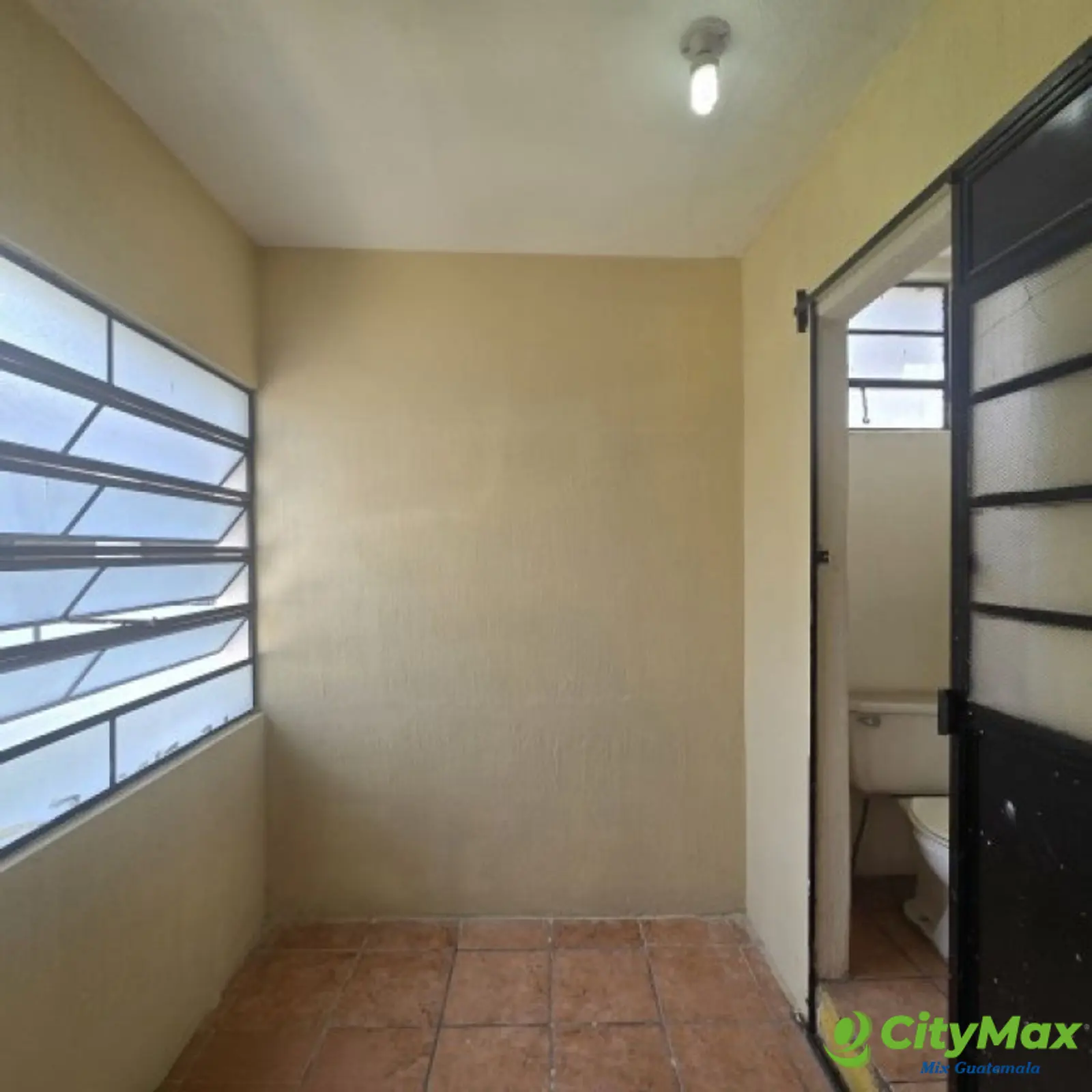 Casa en Renta para Negocio u Oficinas Zona 12 Guatemala - foto 30