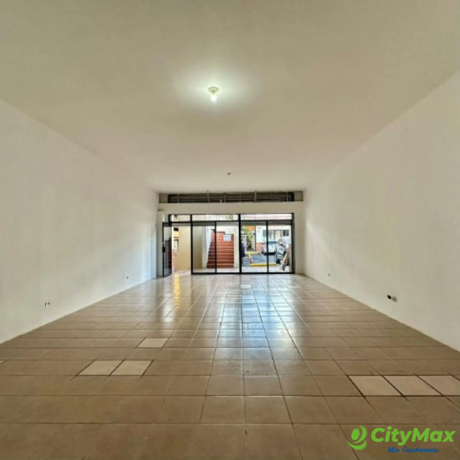 Local en Renta San Cristóbal, Nivel Uno Plaza Comercial - foto 3
