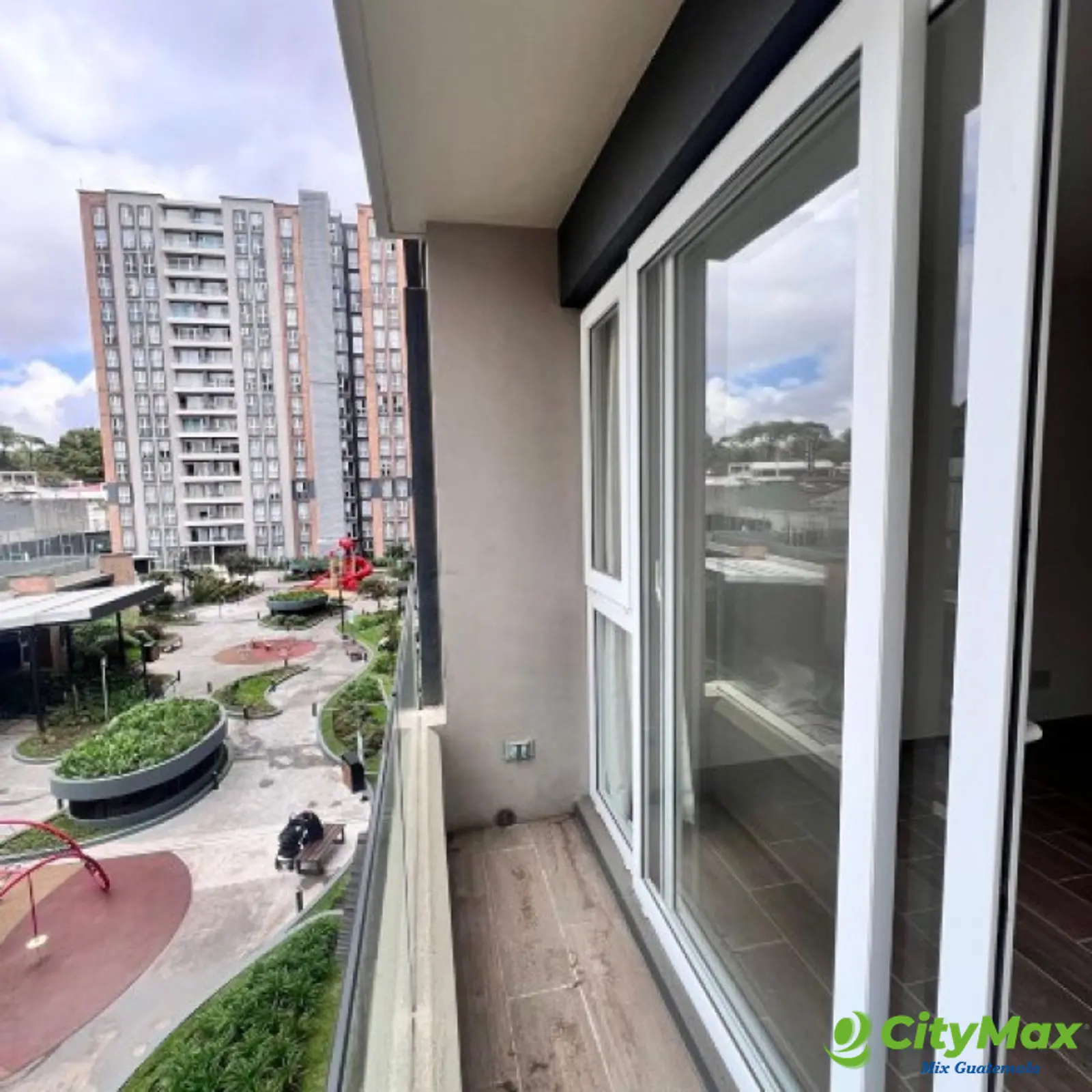 Apartamento Semi-Amueblado en Renta Parque Mateo Zona 7 - foto 7