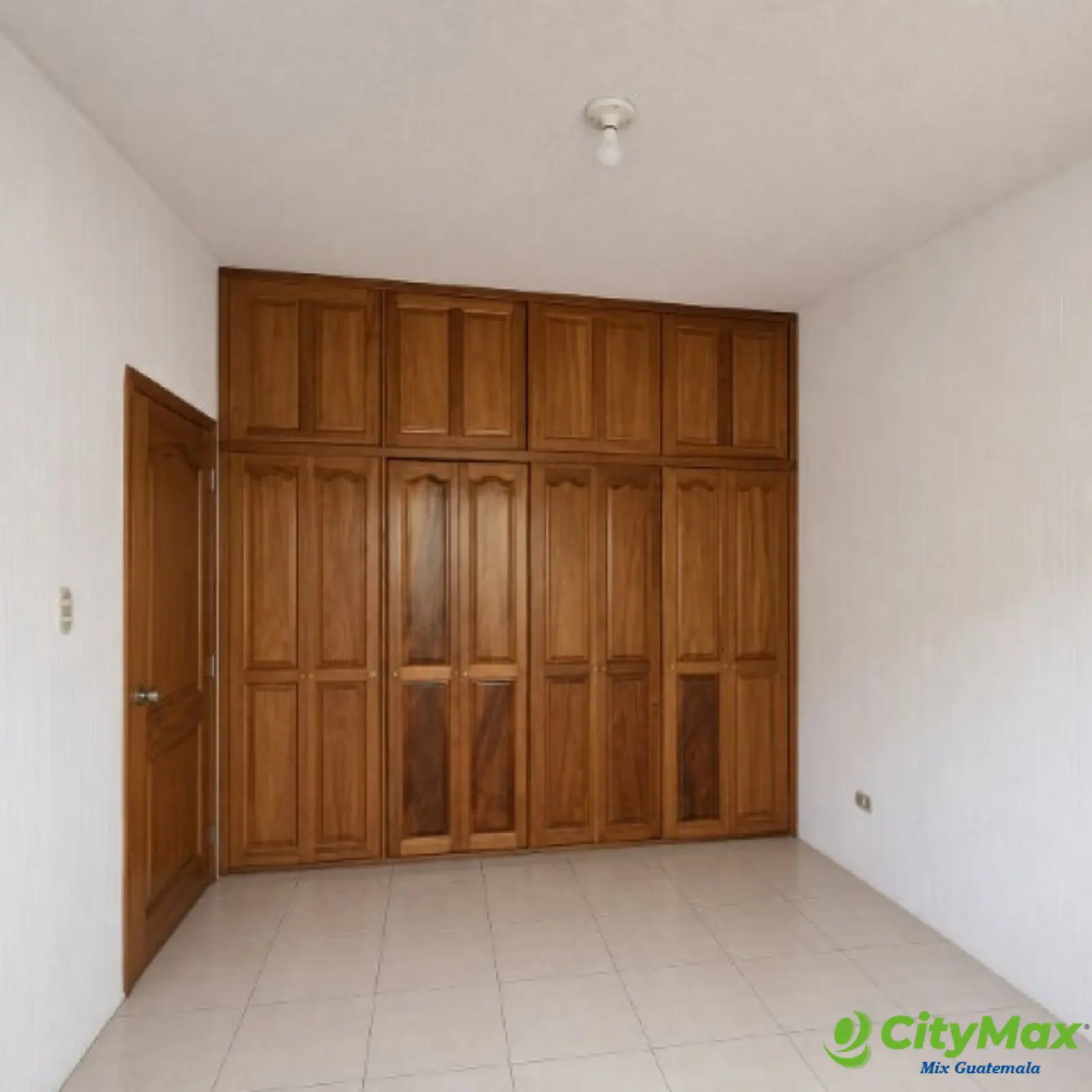 Casa en venta en Jardines de San Lucas Sacatepéquez - foto 15