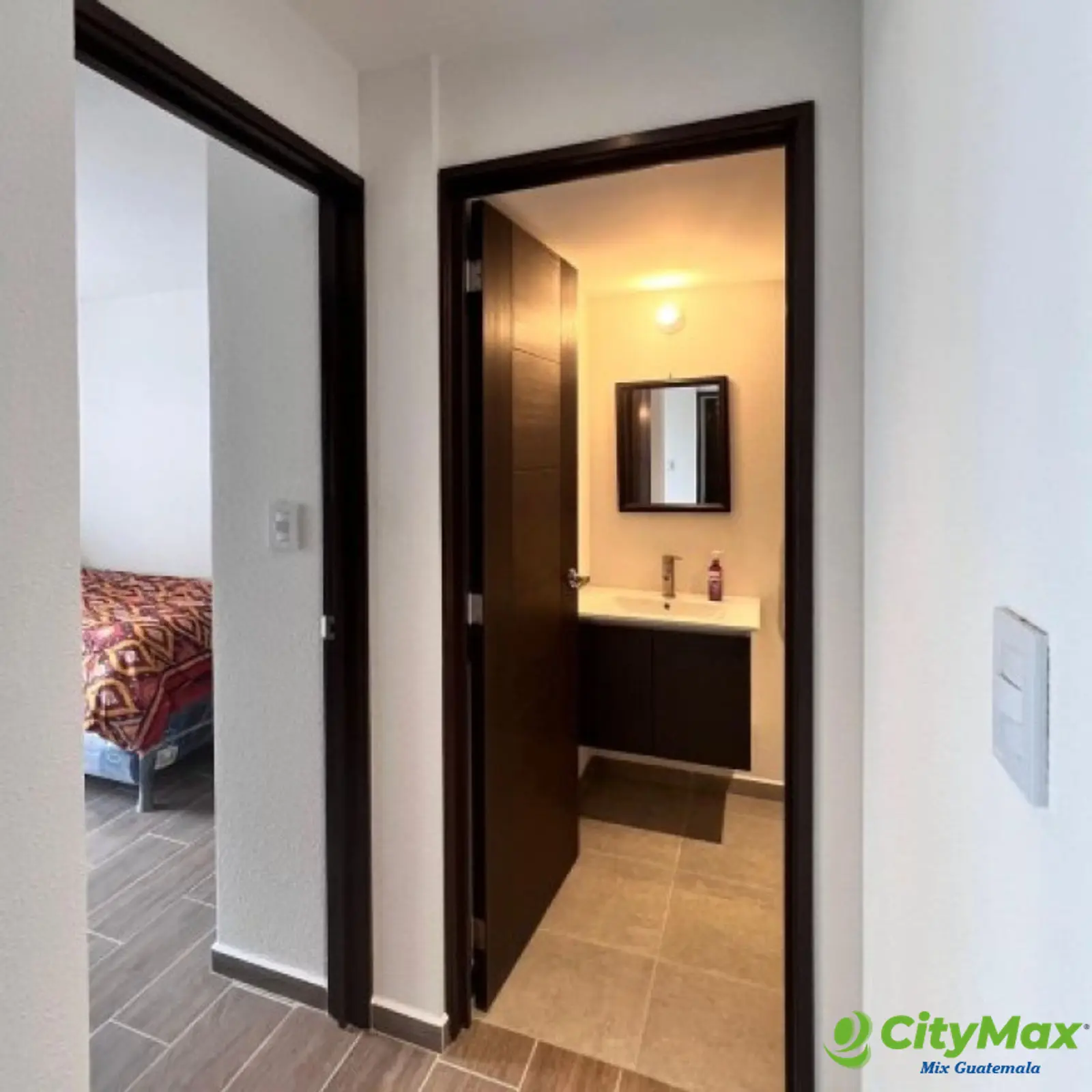 Apartamento Semi-Amueblado en Renta Parque Mateo Zona 7 - foto 12
