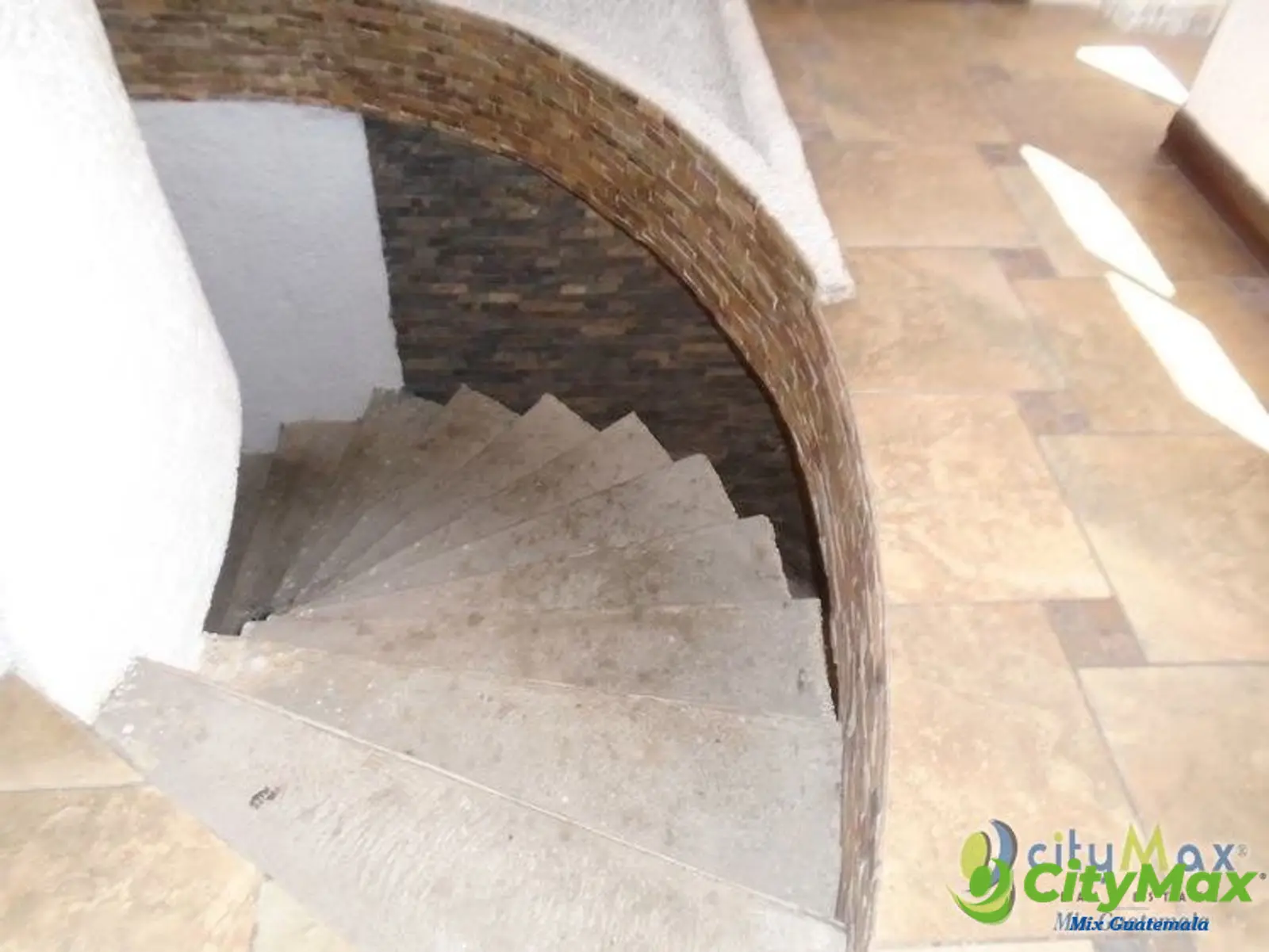 Elegante casa en San Cristobal Guatemala - foto 9