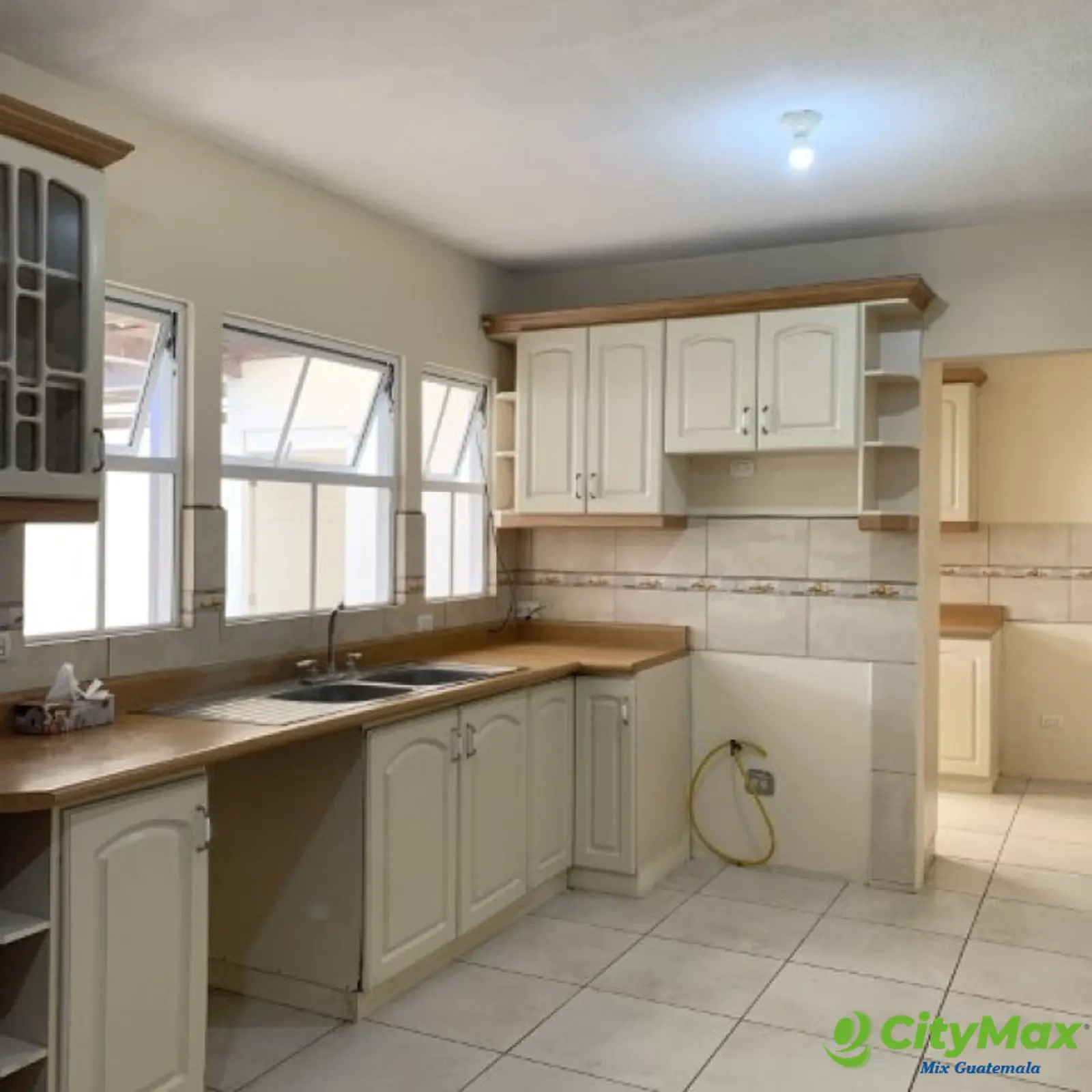 Casa en Venta Bosques de San Nicolas Zona 4 Mixco - foto 9