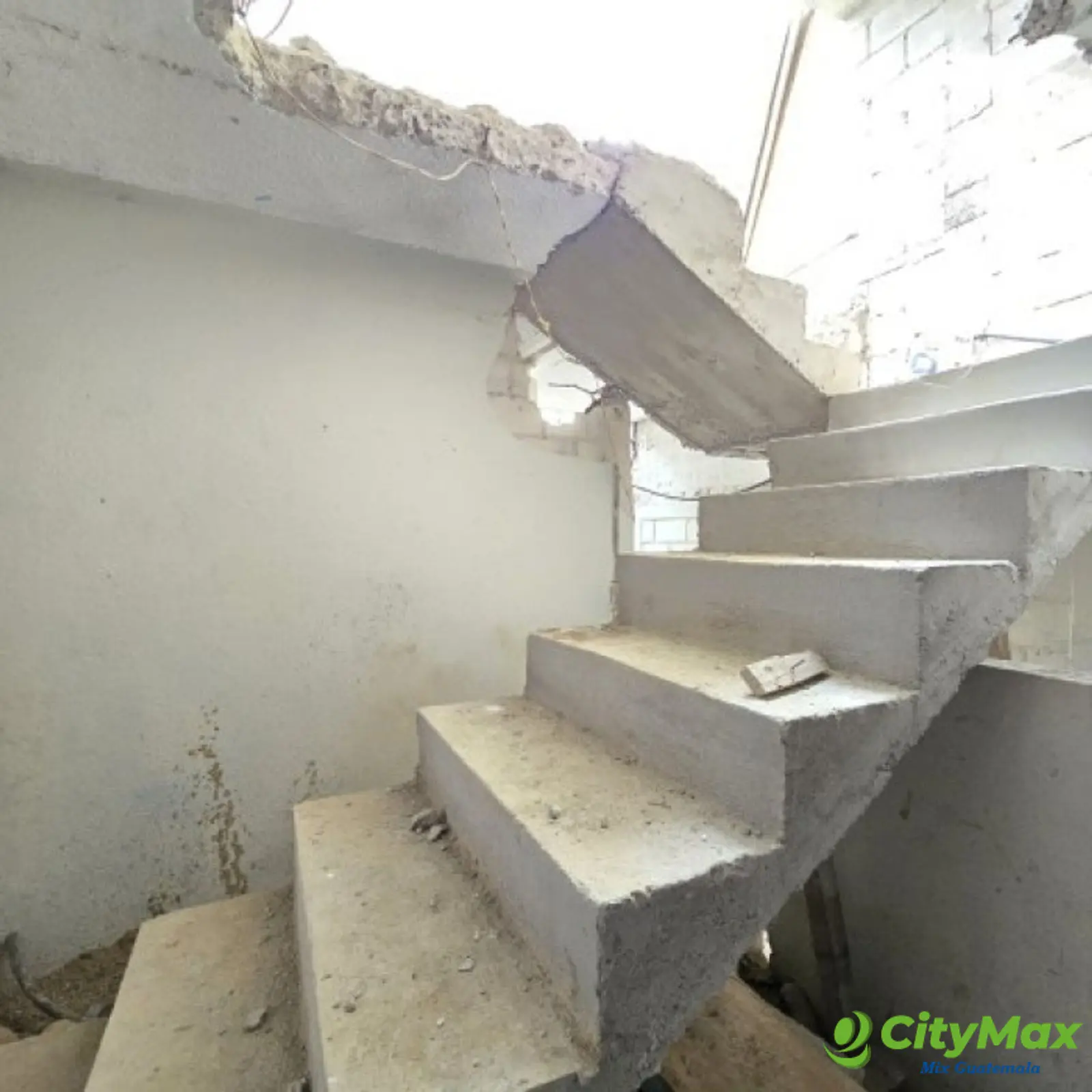 Propiedad de 4 Apartamentos en Venta Zona 3 de Mixco - foto 28