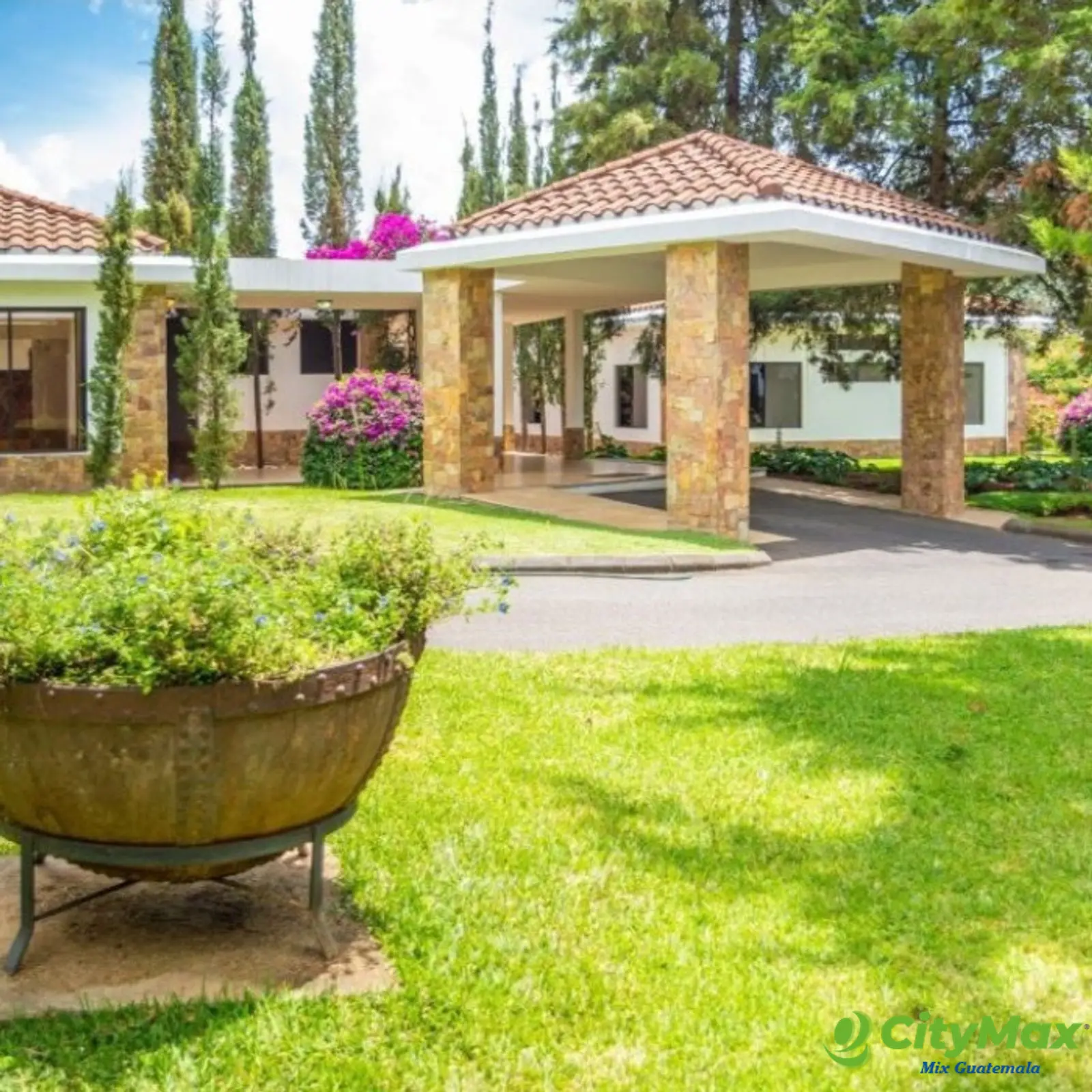 Terreno en Venta Cementerio Privado El Campanario Mixco - foto 3