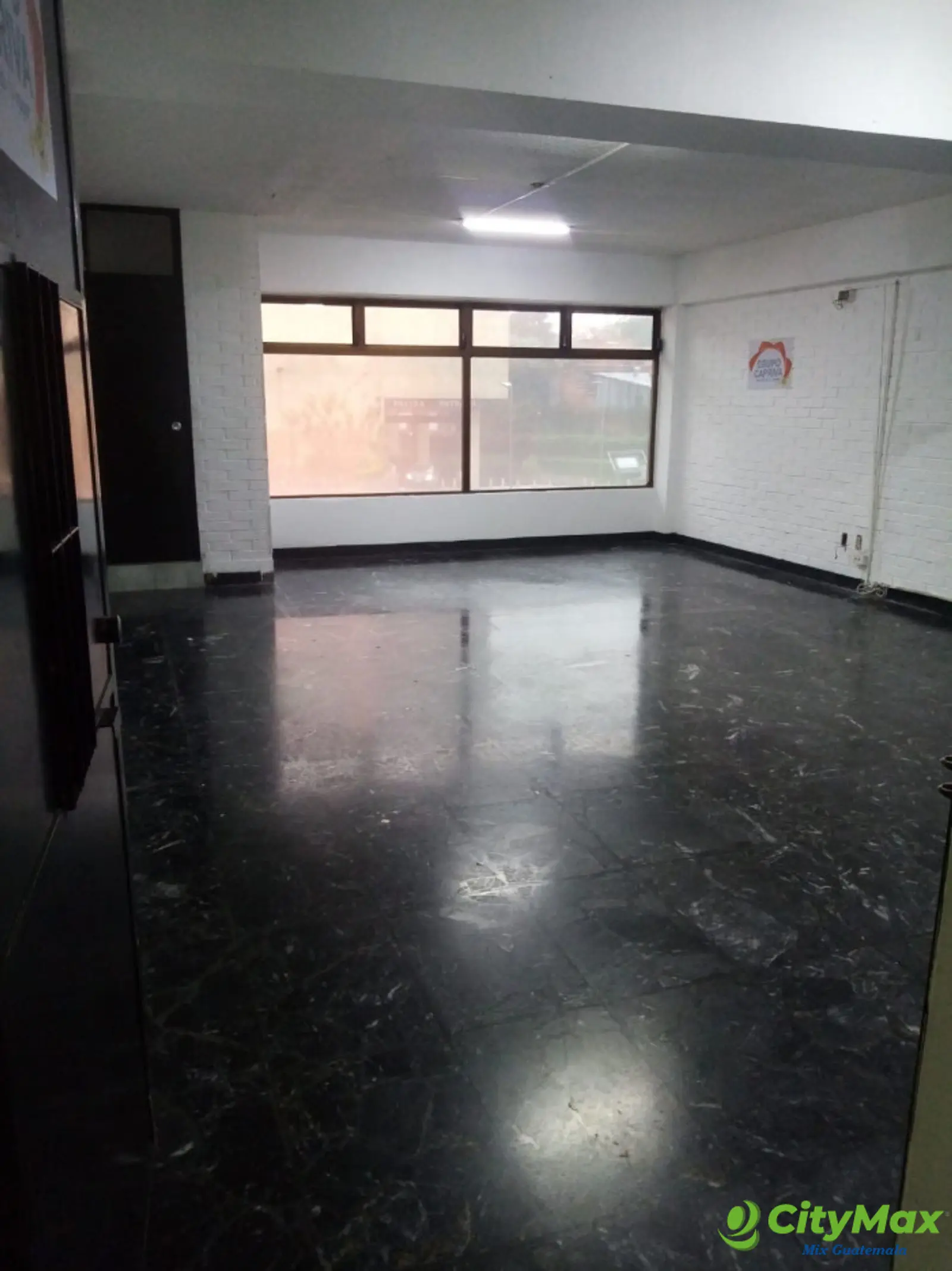 Oficina en Renta Zona 10 Edificio Rodriguez - foto 6