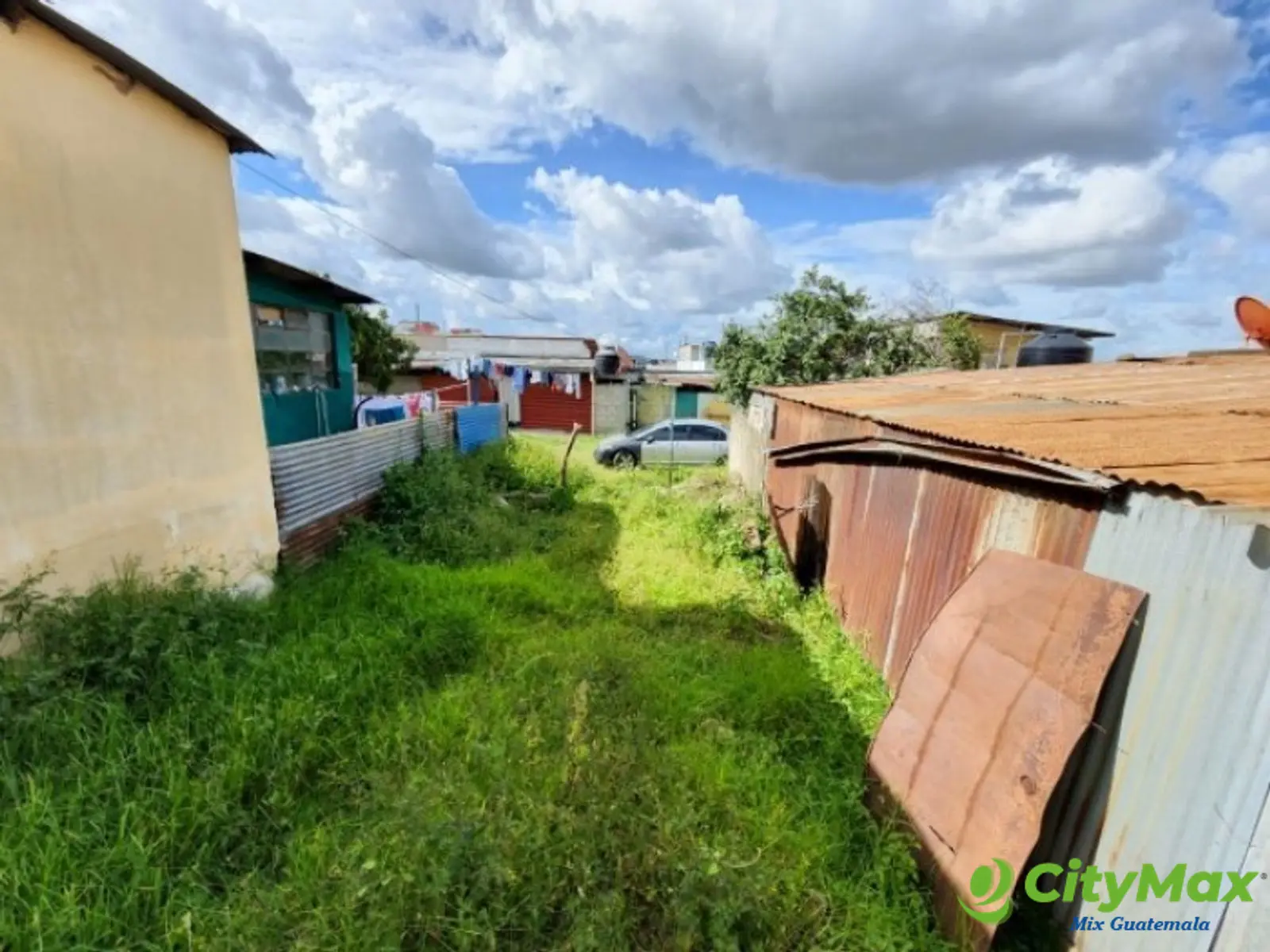 Terreno Comercial en Renta Zona 1 Mixco, por el parque - foto 3