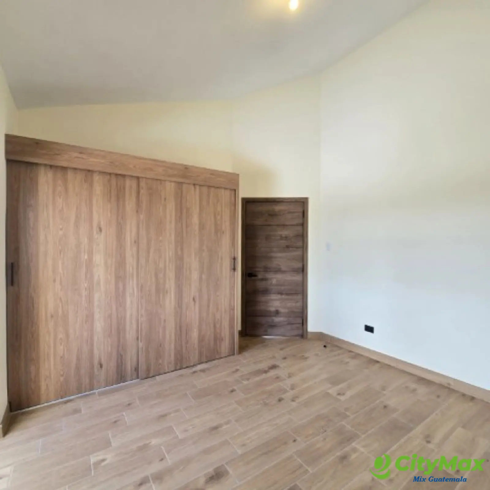 Casa Nueva en Renta Sector B1 San Cristóbal Z. 8 Mixco - foto 28