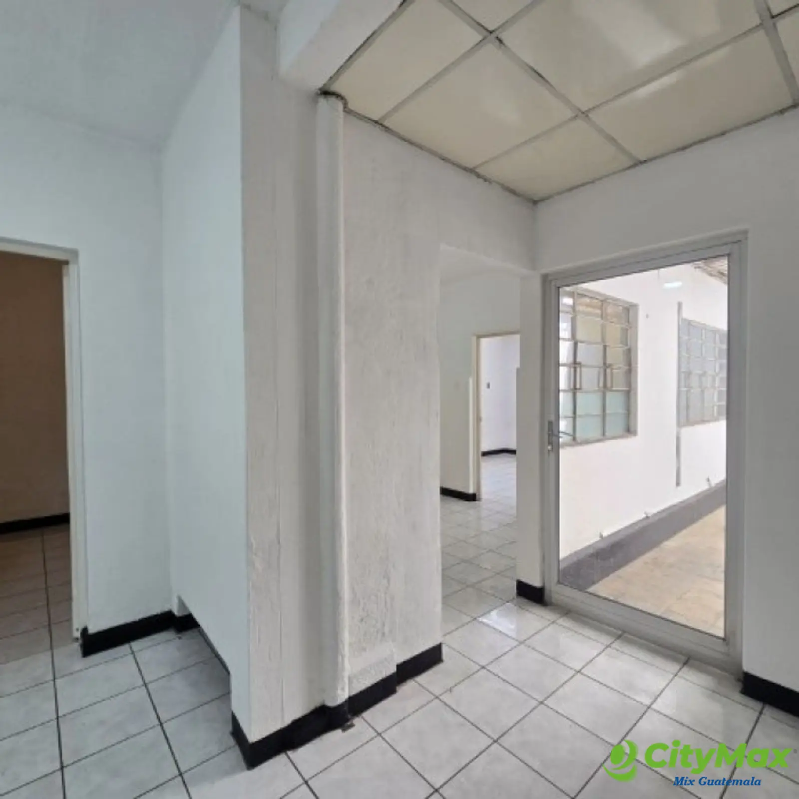 Propiedad para Uso Comercial en zona 12 - foto 11