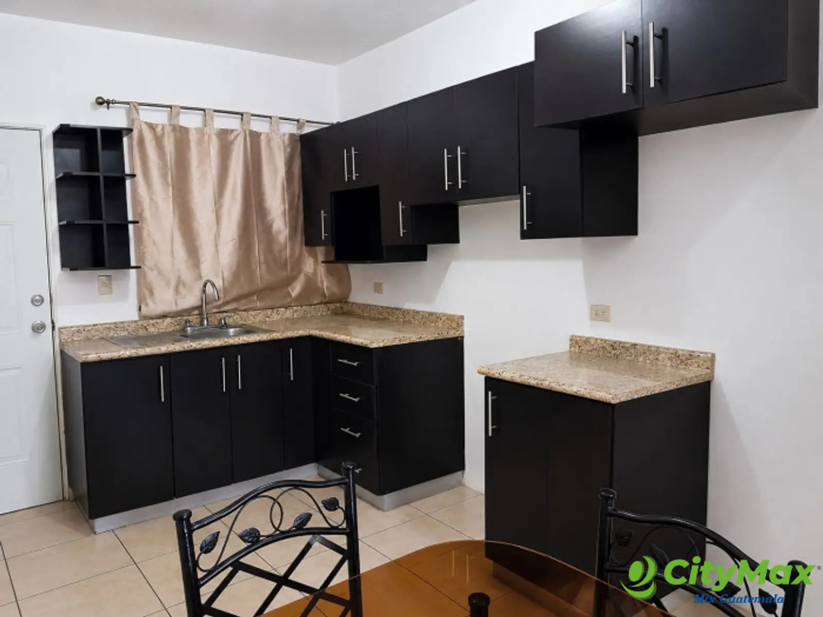 Apartamento Semi-Amueblado en Renta, Torres Villa Linda - foto 2