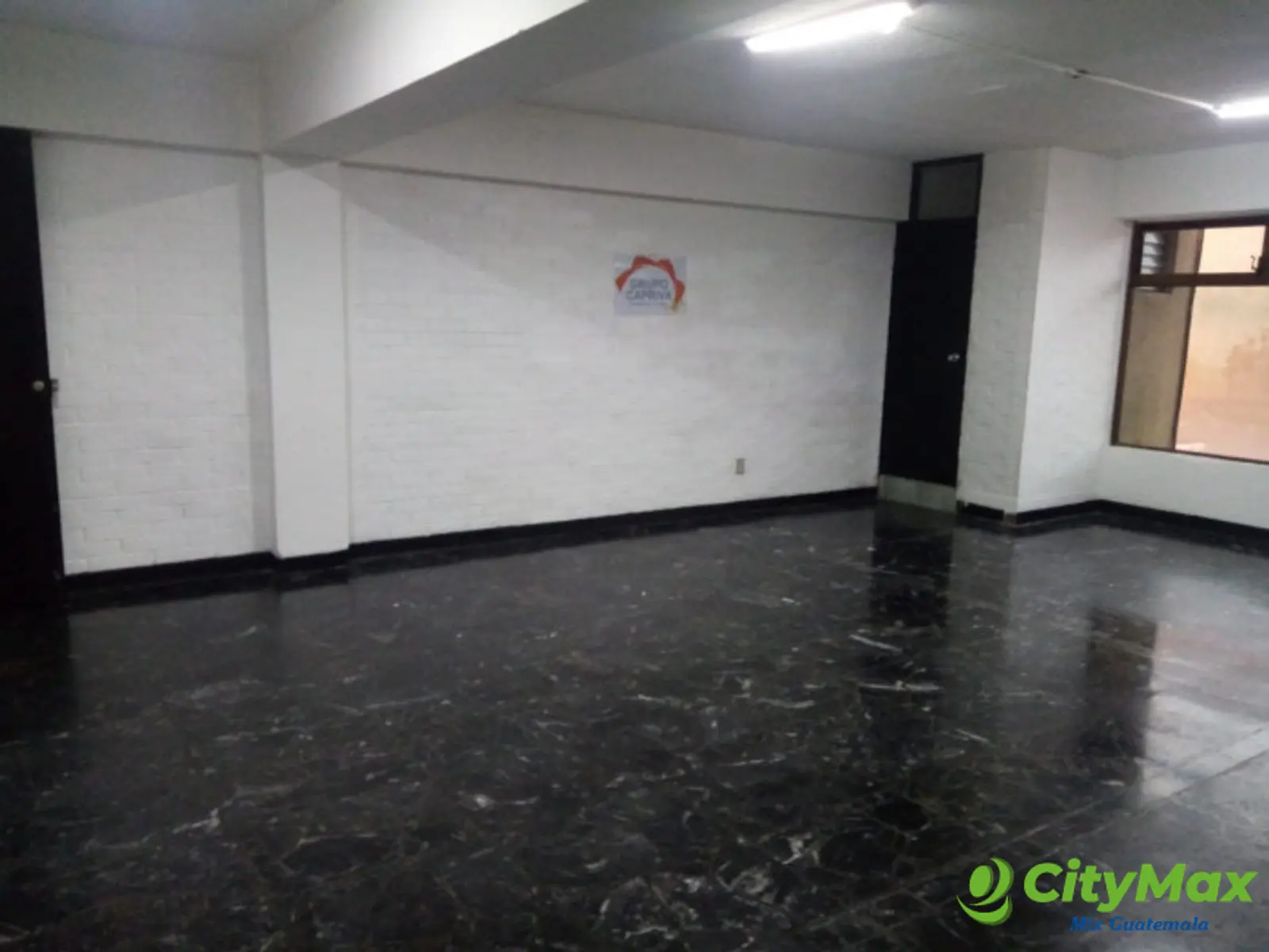 Oficina en Renta Zona 10 Edificio Rodriguez - foto 2