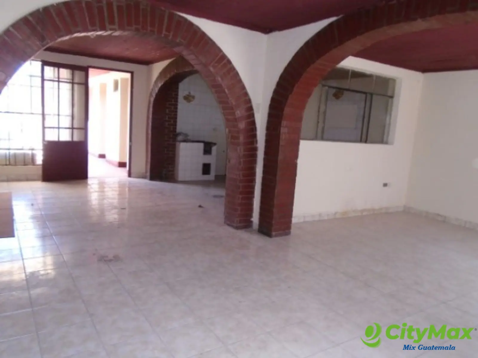 Casa en Venta Zona 11 para Uso Comercial - foto 4