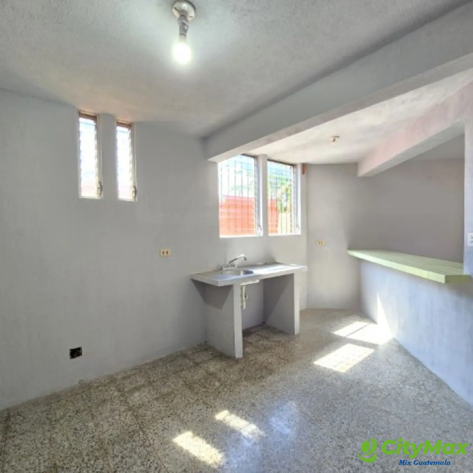 Casa en Venta Pinares de San Cristóbal Zona 8 de Mixco - foto 14