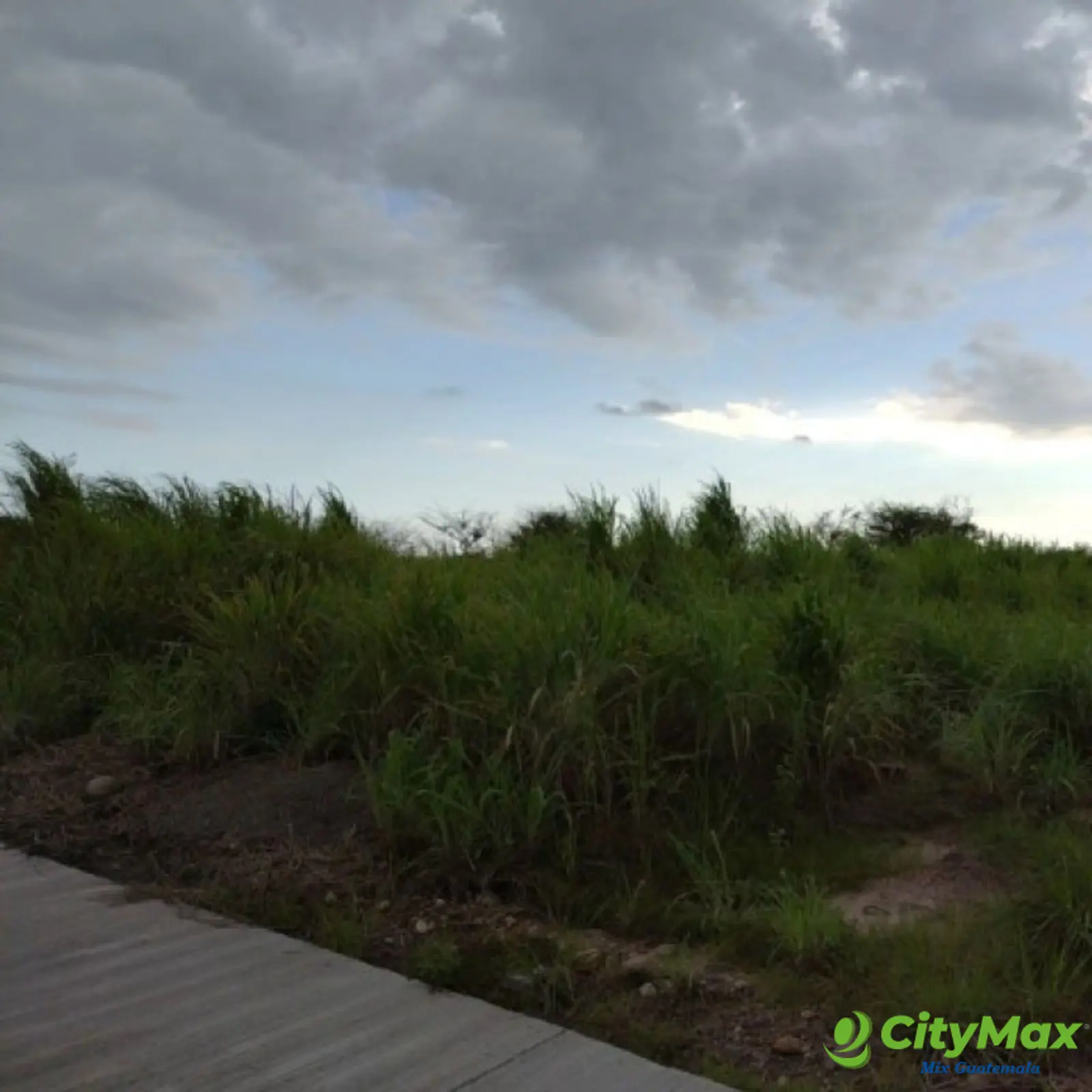 Terreno en Venta Santa Rosa, Lagunas de Monterrico II - foto 3