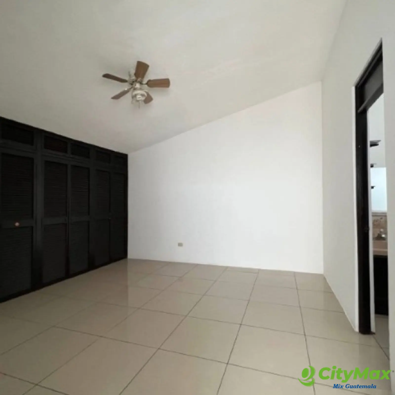 Casa en Venta Zona 7 Guatemala, Bosques de Linda Villa - foto 11