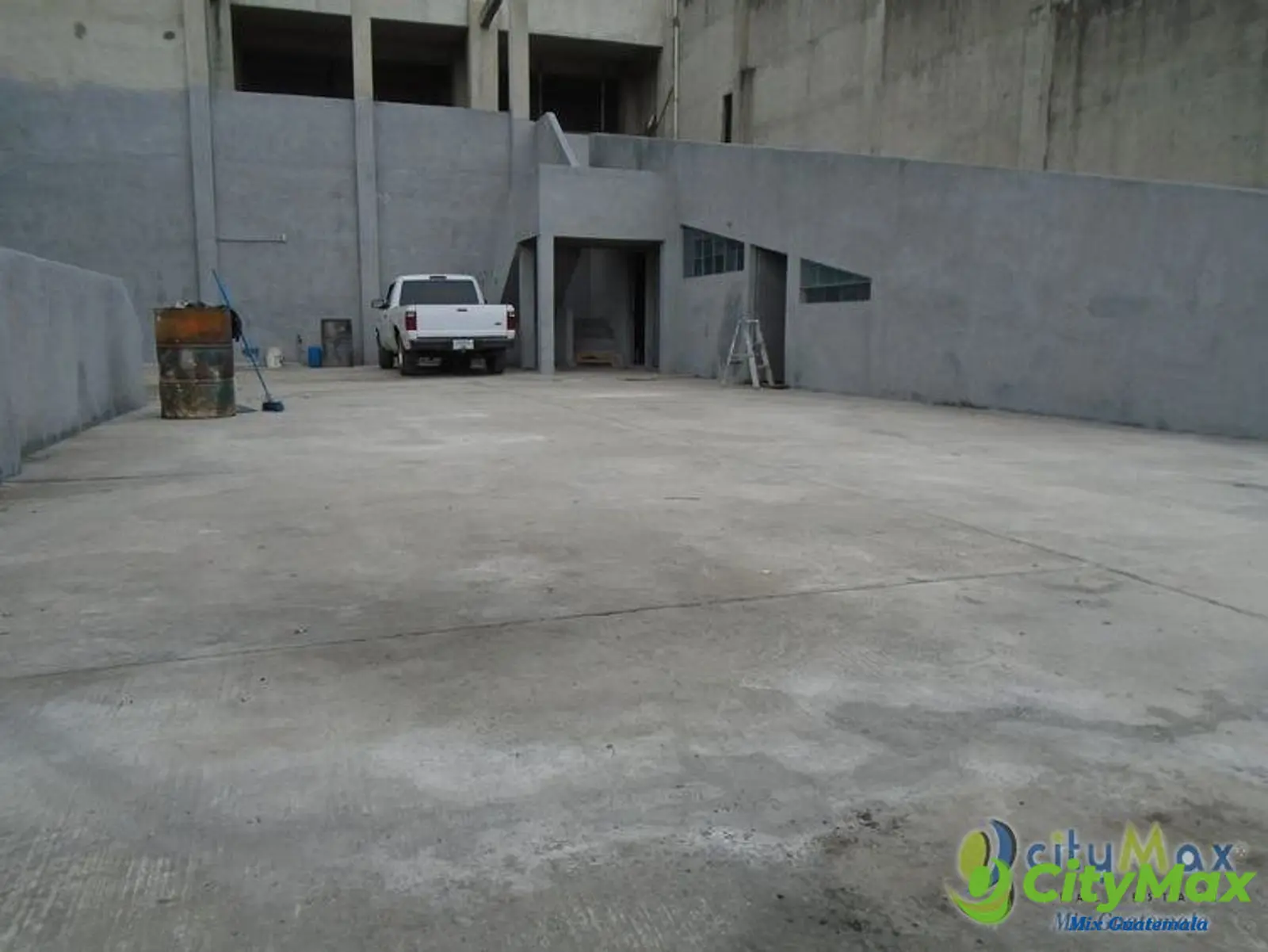 EDIFICIO COMERCIAL EN VENTA EN ZONA 1 DE MIXCO - foto 3