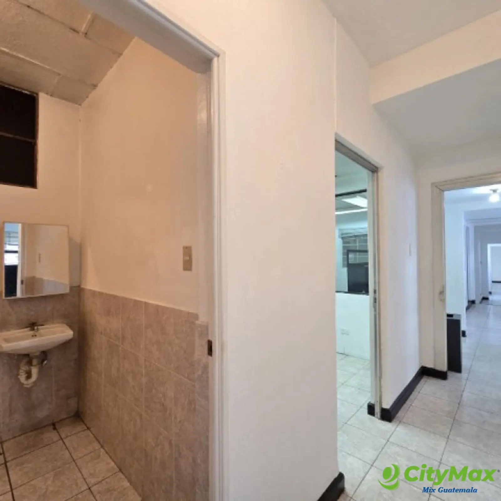 Propiedad para Uso Comercial en zona 12 - foto 14