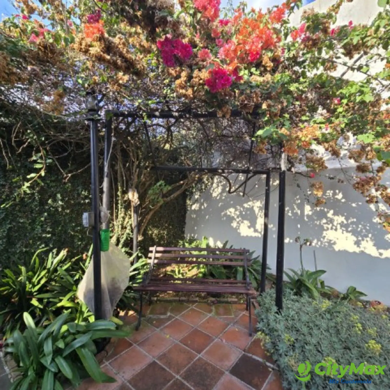 Casa en Venta Balcones de San Cristóbal, Guatemala - foto 6