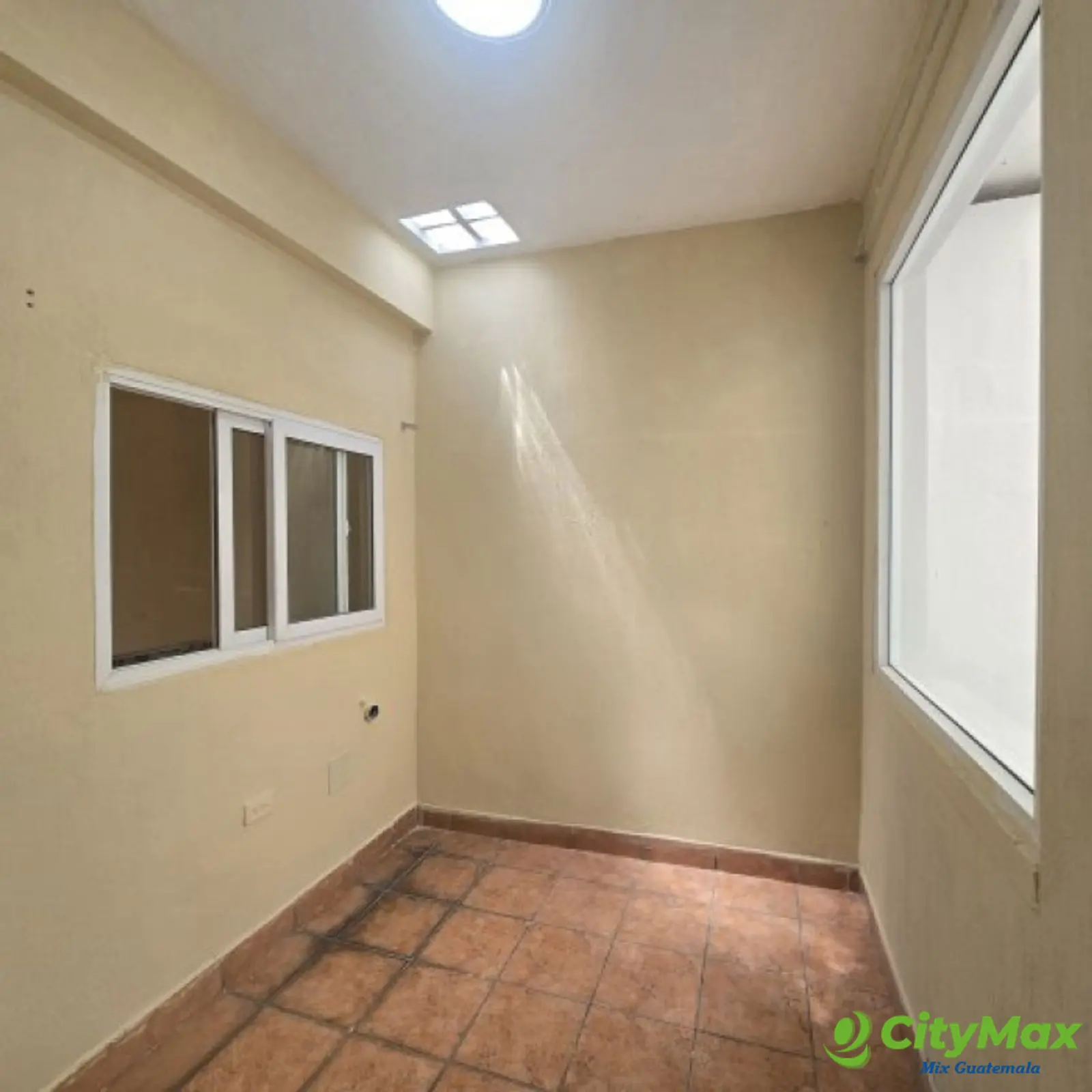Casa en Renta para Negocio u Oficinas Zona 12 Guatemala - foto 29