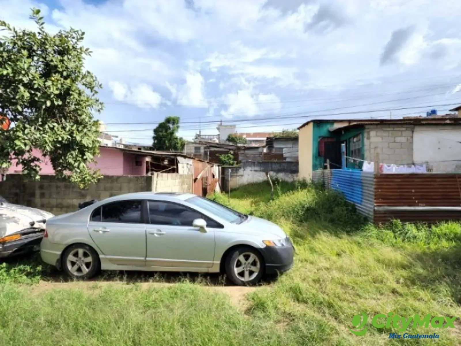 Terreno Comercial en Renta Zona 1 Mixco, por el parque - foto 12